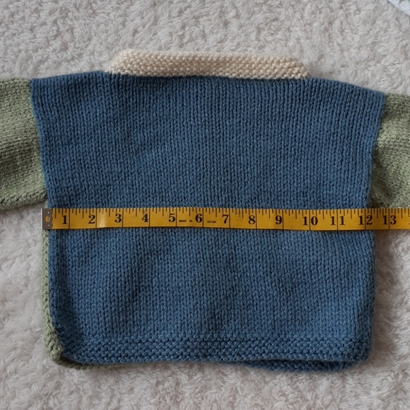 Babies Hand-Made Green, Blue and Cream Sweater No Size or Brand Tags - Picture 7 of 7